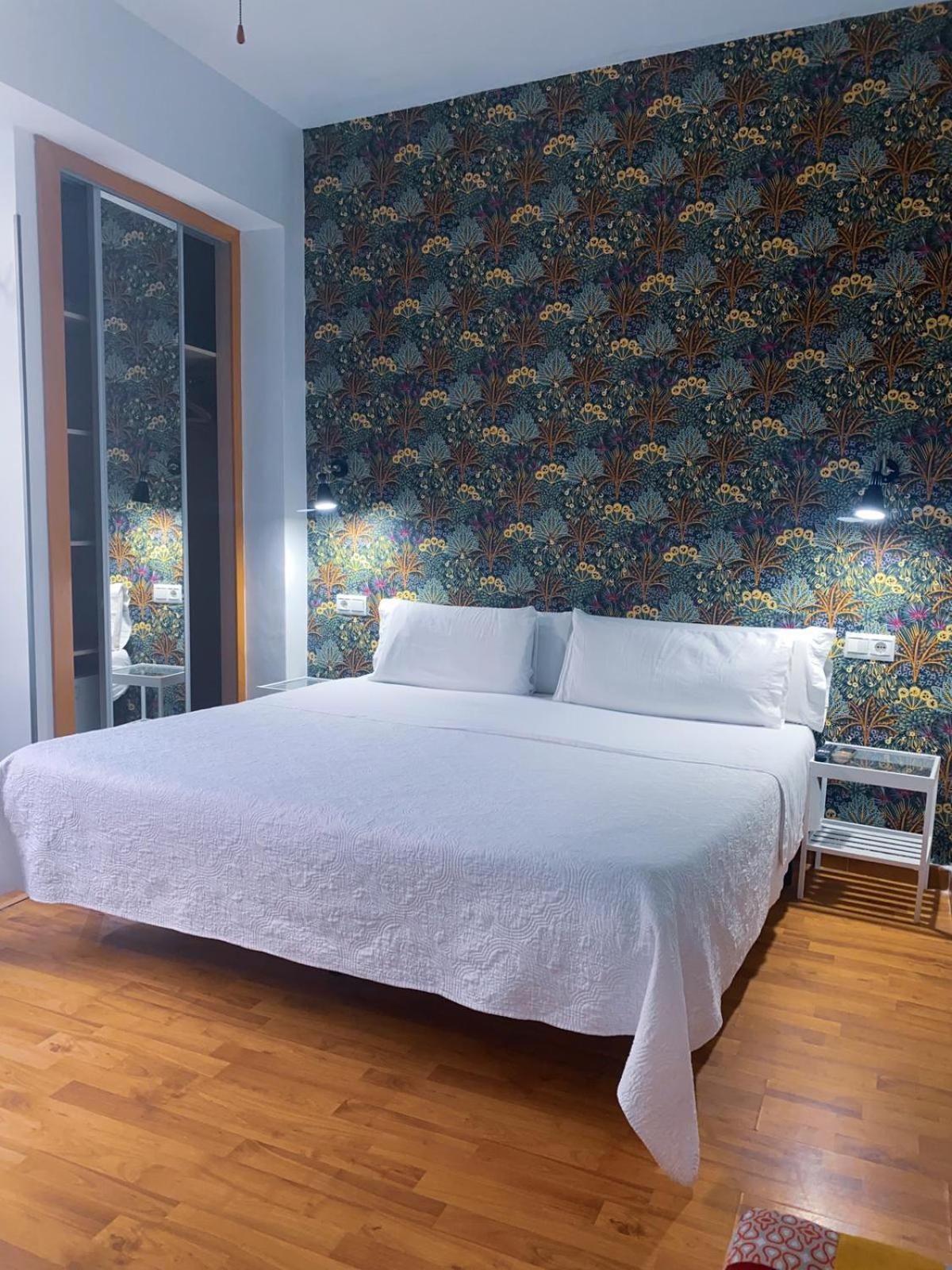 Hostal Guadalupe Torremolinos Exterior photo